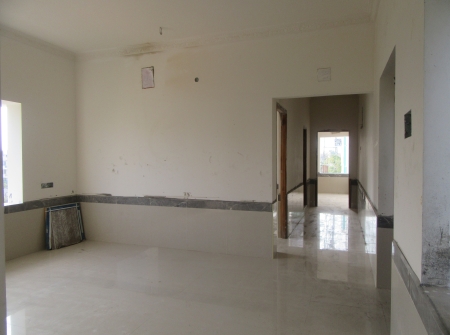 2) li Id : 137 - Bedrooms  Entrances.JPG